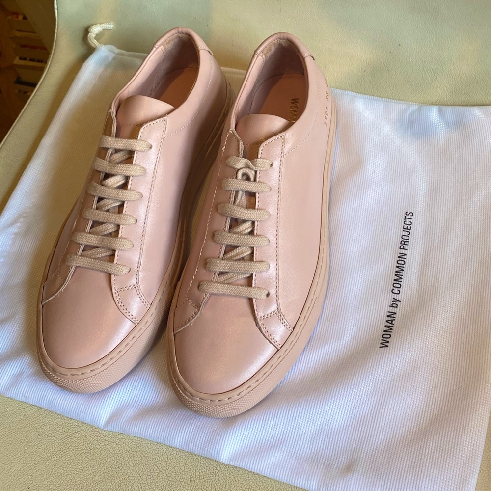 NWT Common Projects Blush Sneakers/ Women’s Size 36 US 7